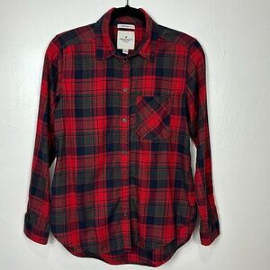 American Eagle Outfitters Boyfriend Fit Red Plaid Button Down Shirt Size S